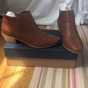 Bass & Co. Nina booties size 10 (scuffed toe)